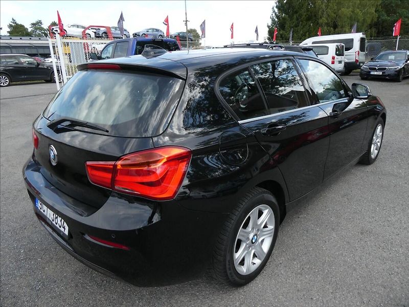 BMW Řada 1 1,5 116i 80kW koupeno v ČR - fotka 9 z 39