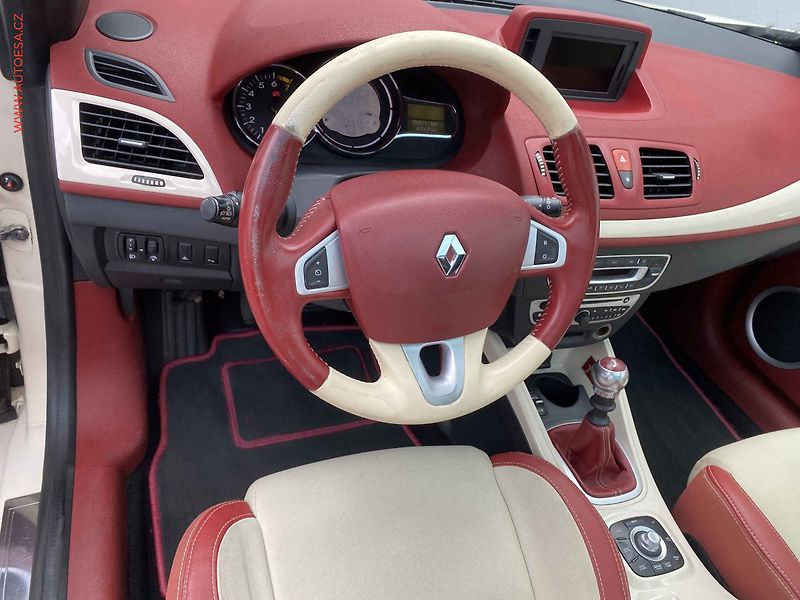 Renault Mégane (2011) 1.4TCe, Panor, AC, TZ - fotka 13 z 17