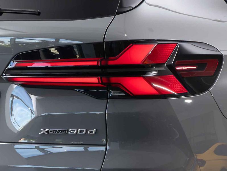 BMW X5 xDrive30d - fotka 10 z 24