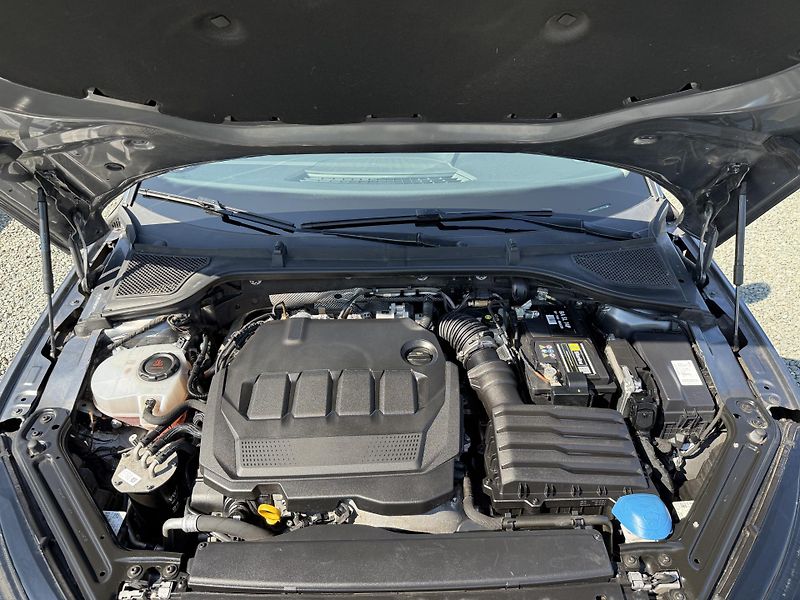Škoda Octavia 2.0 TDI DSG AMBITION ACC - fotka 12 z 13