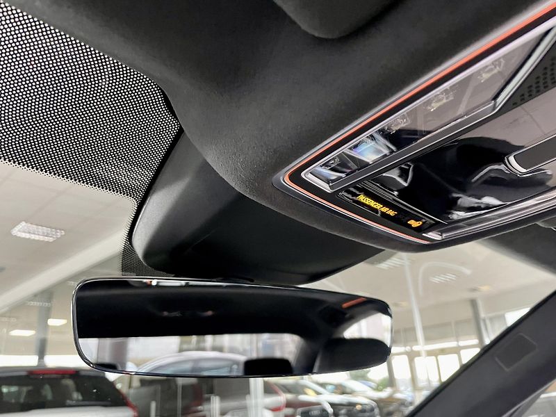 Audi S8 4,0TFSI Quattro*420kW*Webasto - fotka 20 z 42