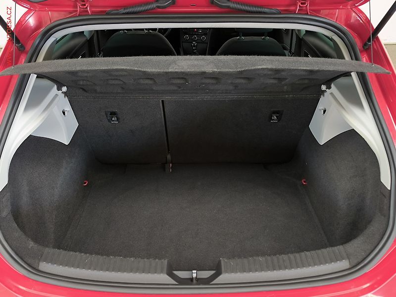 Seat Leon (2014) 1.6TDi, AC, park.čidla - fotka 7 z 17