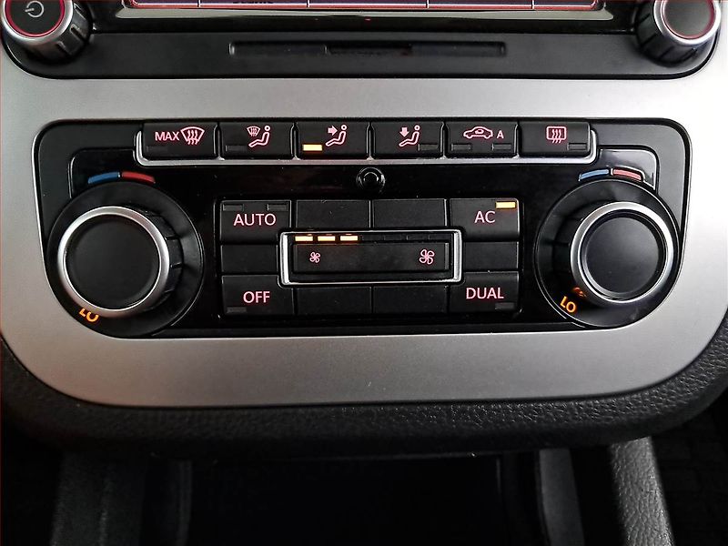 Volkswagen Scirocco (2010) Sport 1.4 TSI, Park. senzory - fotka 13 z 14
