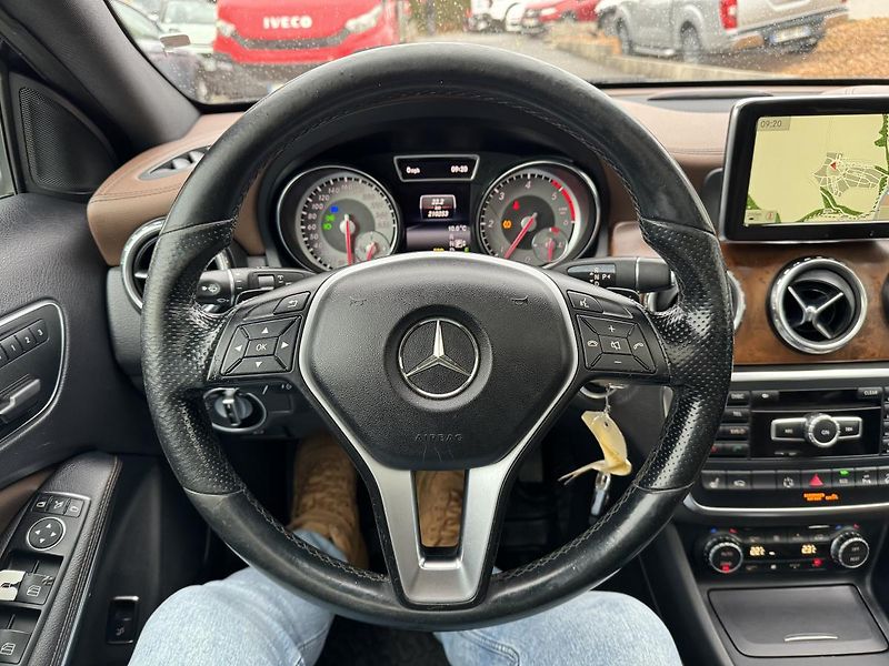 Mercedes-Benz GLA 220 CDI 4 MATIC 125 kW - fotka 8 z 17