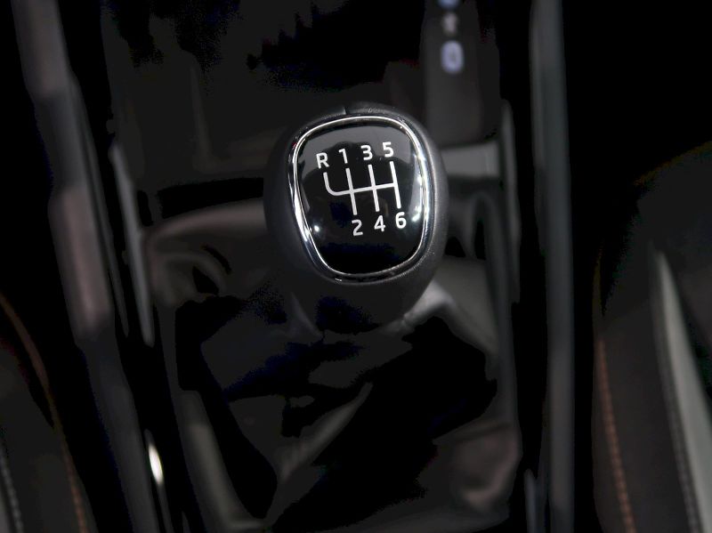 Škoda Scala (2025) TOP SELECTION 1.5TSI 110KW LED - fotka 27 z 35
