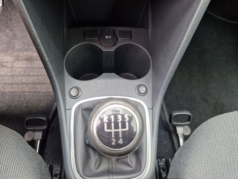 Volkswagen Polo Comfortline 1.4 - fotka 17 z 34