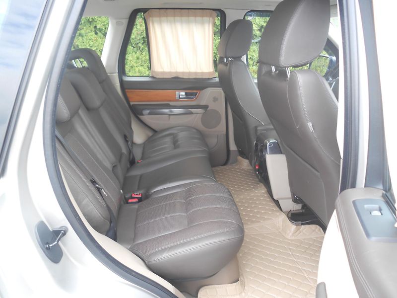 Land Rover Range Rover Sport 3.0D,180KW,4x4,XENONY,Tažné! - fotka 22 z 48