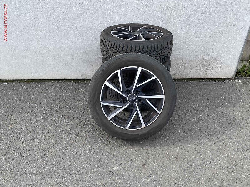 Hyundai i30 (2022) 1.0 T-GDI, 1.maj,ČR, servis - fotka 19 z 19