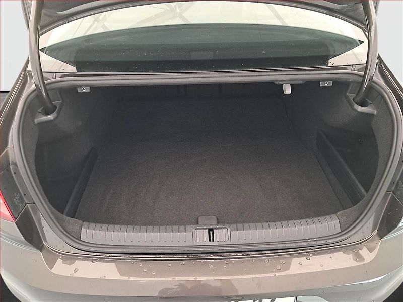 Volkswagen Passat (2016) Comfortline 2.0 TDI, Kůže - fotka 14 z 19