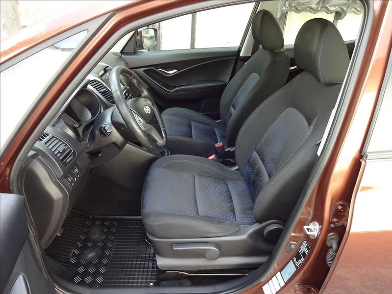 Hyundai ix20 1,4 CRDi 66kW - fotka 15 z 47
