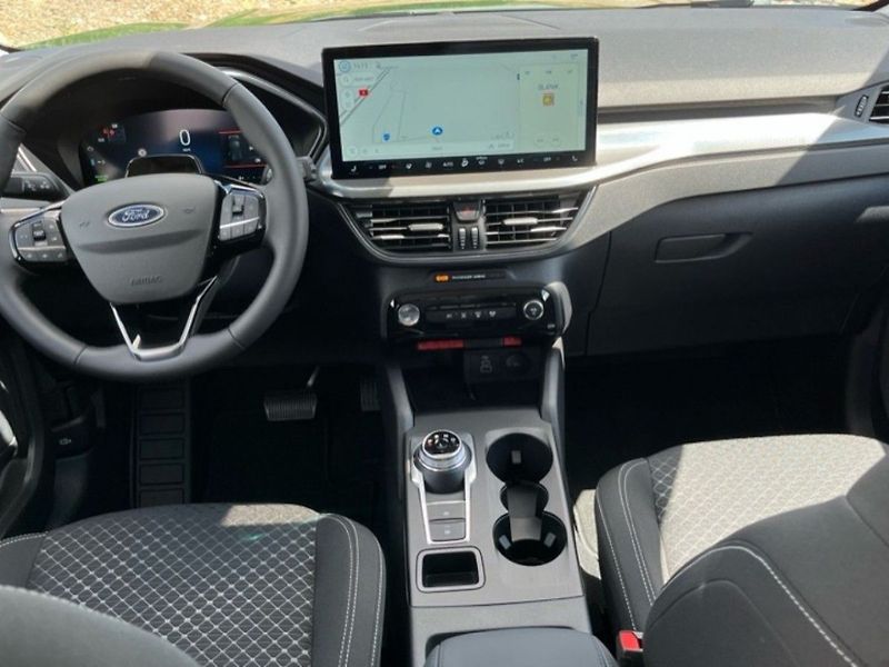 Ford Kuga 2.5HEV, TITANIUM, DPH, CZ,1MAJ - fotka 8 z 13