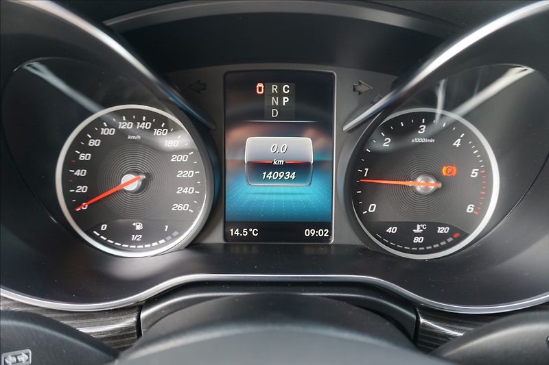 Mercedes-Benz Třídy V 2,0 V 300d AVG L 4M CZ, servis - fotka 12 z 20
