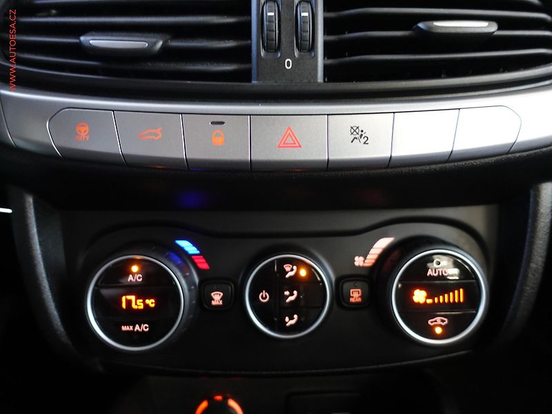Fiat Tipo (2016) 1.4i, AC, tempo, park.asist - fotka 18 z 20
