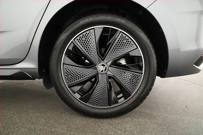 Škoda Scala (2026) 1.5 TSI, MONTE CARLO, AUTOMAT - fotka 20 z 20