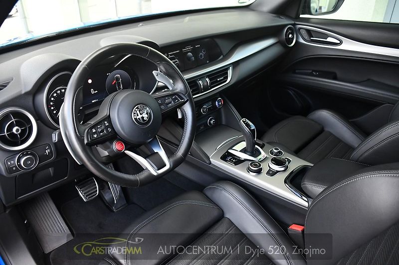 Alfa Romeo Stelvio 2.2 Diesel 16V 154kW VELOCE Q4 - fotka 9 z 53