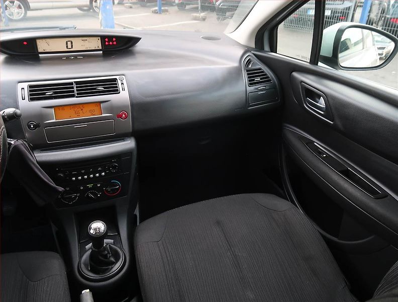 Citroën C4 (2010) 1.4 16V, po STK, za super cenu - fotka 8 z 17