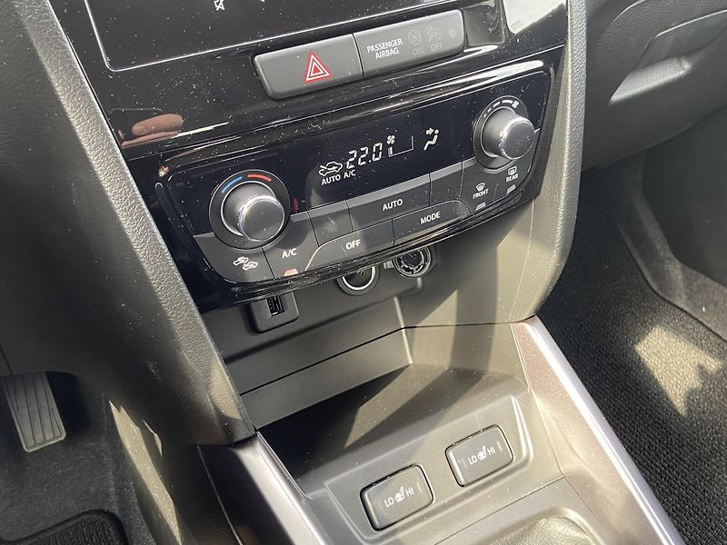 Suzuki Vitara 1.4 BoosterJet 81kW Premium - fotka 19 z 20