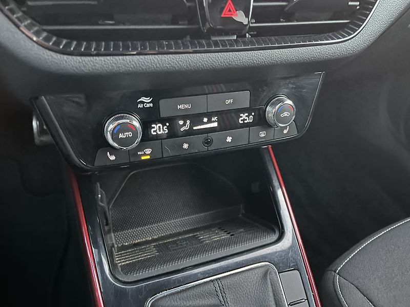 Škoda Fabia 1.0TSi Monte Carlo - fotka 18 z 21