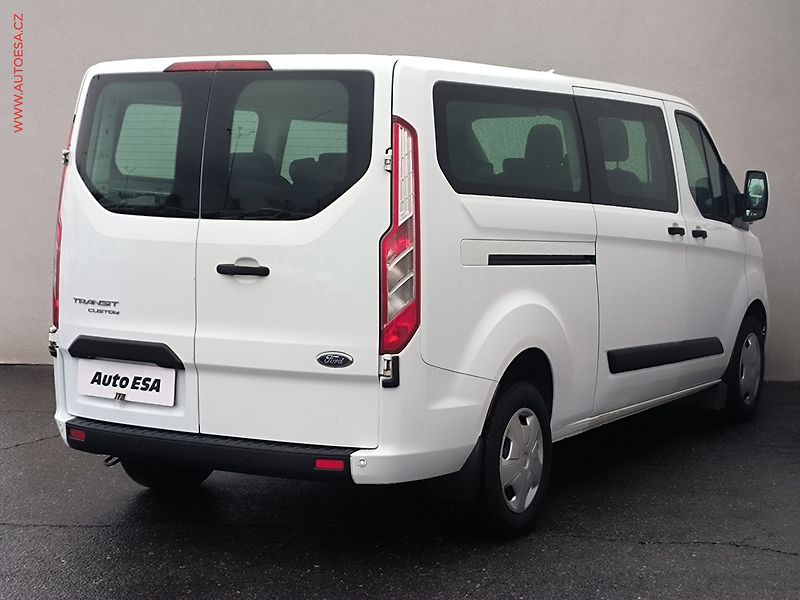 Ford Transit Custom (2021) 2.0TDCi L2H1 9míst, TREND, AC - fotka 4 z 19