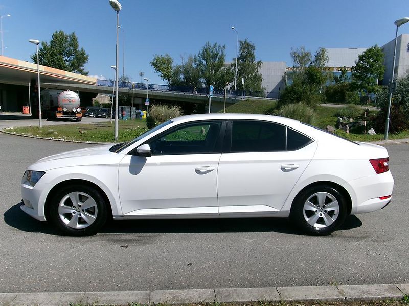 Škoda Superb (2016) 1.6 TDi 88kW - fotka 2 z 12