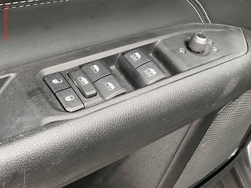 Jeep Compass (2021) 1.3T, Limited, AT, kamera, TZ - fotka 11 z 21