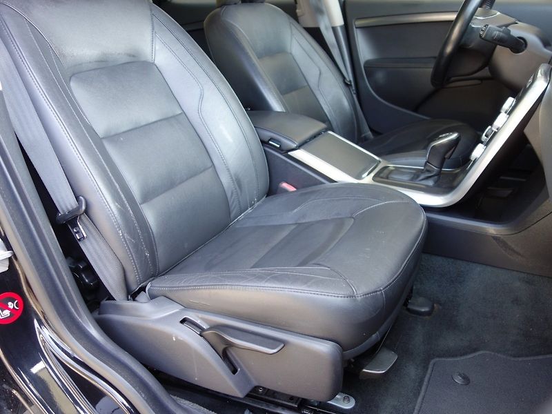 Volvo V70 (2015) 2.0D4 133kW 8A DRIVE - fotka 22 z 39