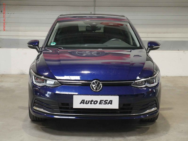 Volkswagen Golf (2020) 1.5TSi, AC, LED, navi - fotka 2 z 23