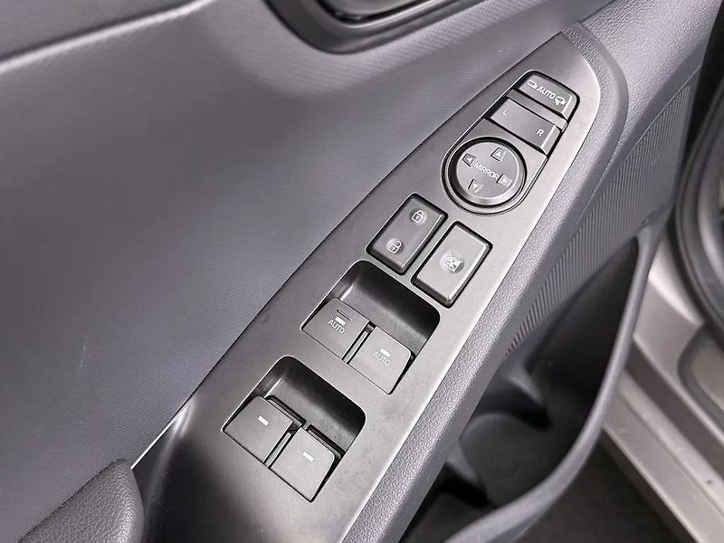 Hyundai Ioniq 100kW 38kWh Premium Tepelko TZ - fotka 11 z 16