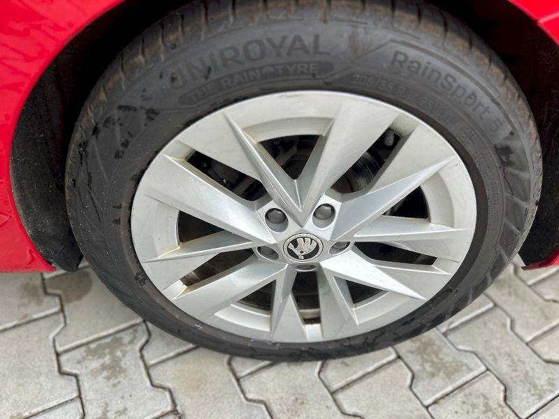 Škoda Octavia (2022) OCT.COM M-HEV STY TS 110/1.5 A - fotka 10 z 27