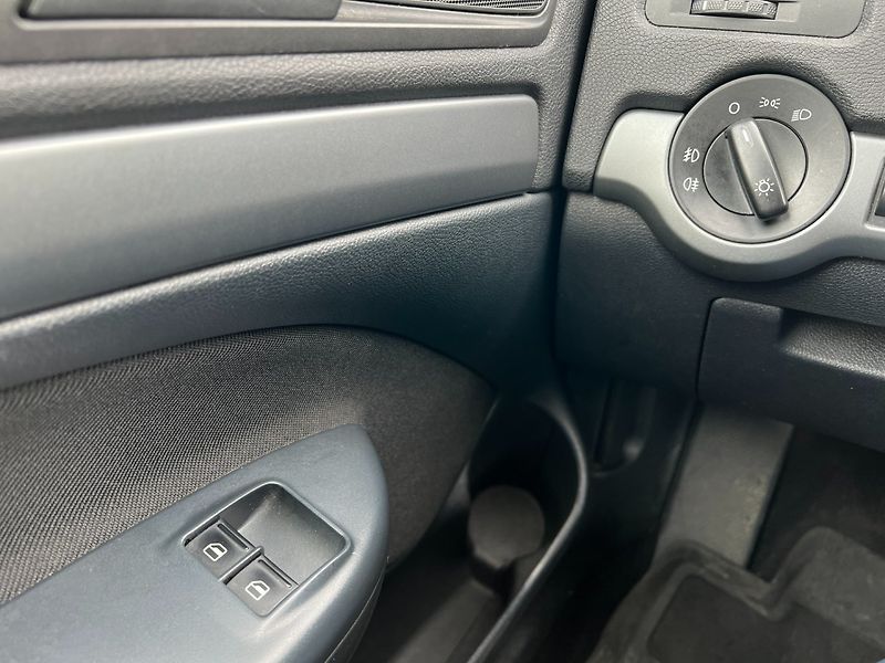 Škoda Octavia (2013) 1.6TDi 77kW! 2x kola! - fotka 17 z 18