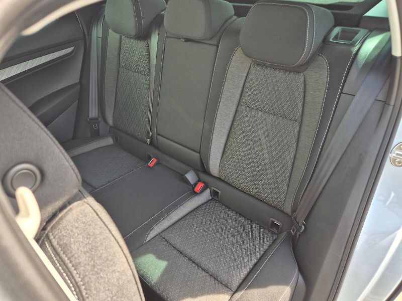 Škoda Karoq (2025) Top Selection 1.5TSi 110kW 7°D - fotka 13 z 32