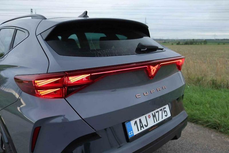 Cupra Formentor je nejprodávanější model značky v Česku i v Evropě.