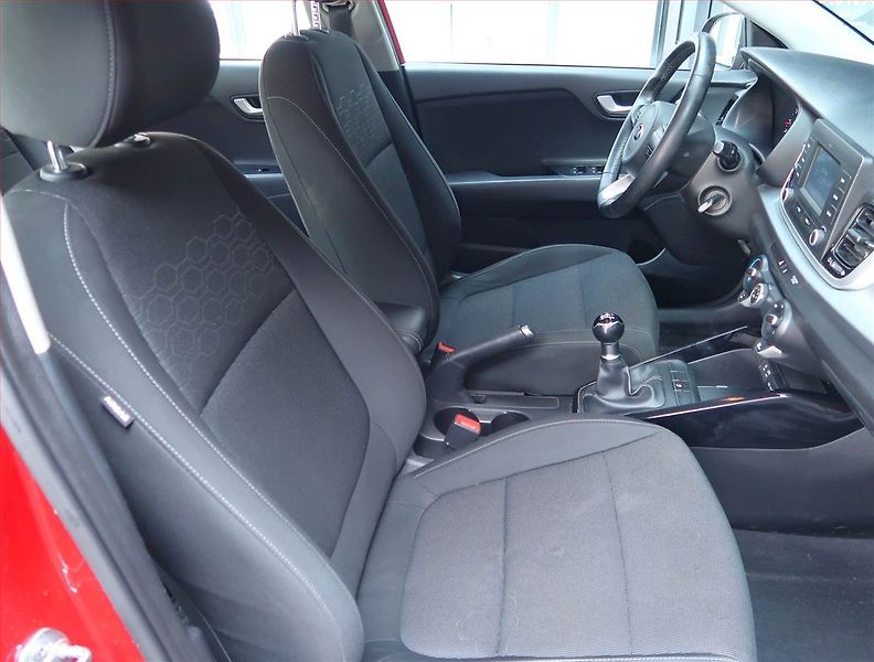 Kia Rio (2017) 1.25 CVVT, Serv.kniha - fotka 9 z 15