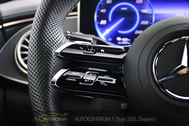 Mercedes-Benz EQE 350+ AMG - fotka 28 z 56