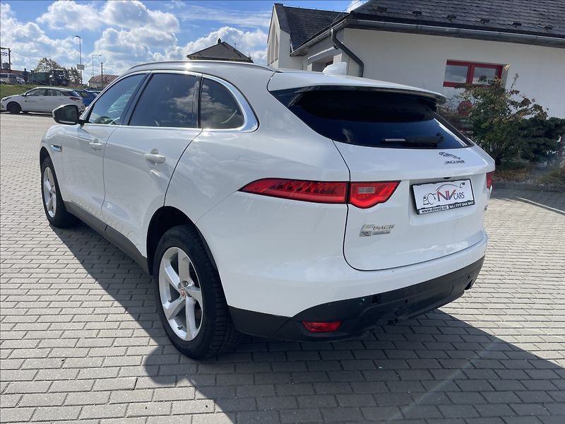 Jaguar F-Pace 3,0 d 221kw AWD Aut. DPH - fotka 3 z 37