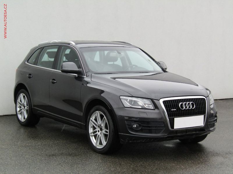 Audi Q5 (2011) 2.0 TFSi quattro, S-line - fotka 1 z 3