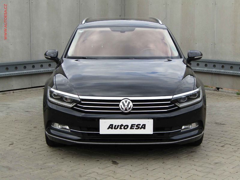 Volkswagen Passat (2016) 2.0 TDi, 2.maj,ČR, DSG - fotka 2 z 22