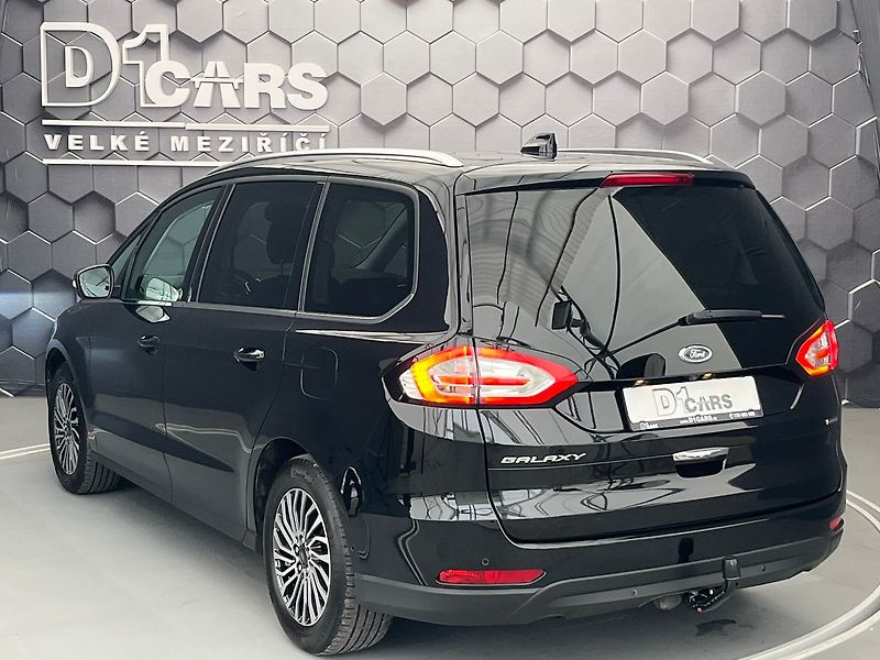 Ford Galaxy 2.5 HEV TITANIUM 7 míst - fotka 2 z 58