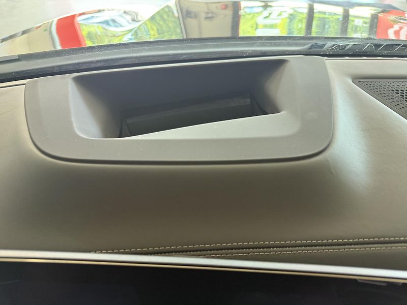 BMW X6 (2024) 30XD 210kW M-PAKET R22 BLACK!! - fotka 57 z 57