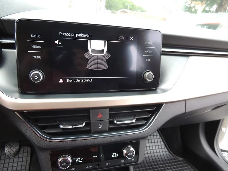 Škoda Scala (2020) 1.0TSi,85kw,Style,full LED,ČR - fotka 22 z 38