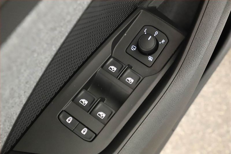 Škoda Octavia (2025) 1.5 TSI e-tec, Top Selection - fotka 12 z 16