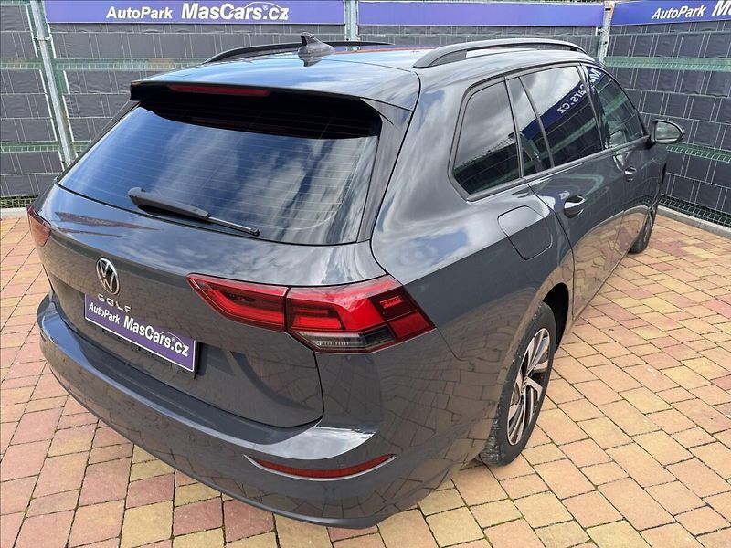 Volkswagen Golf VIII 2.0 TDI Life DSG/ACC - fotka 5 z 27
