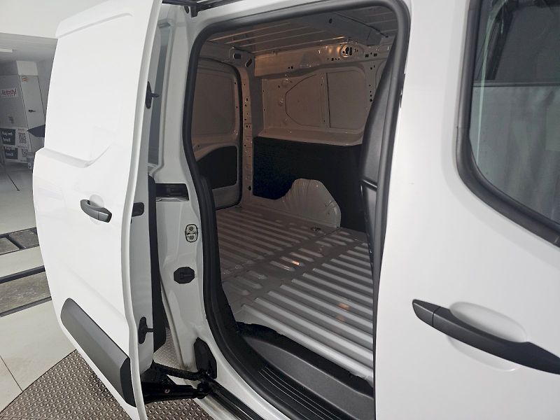 Toyota ProAce City (2024) 1.5D LONG ACTIVE MULTIMEDIA TA - fotka 23 z 29