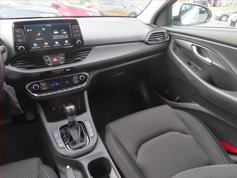 Hyundai i30 (2020) Family 1.4 T-GDI, Automat - fotka 8 z 21