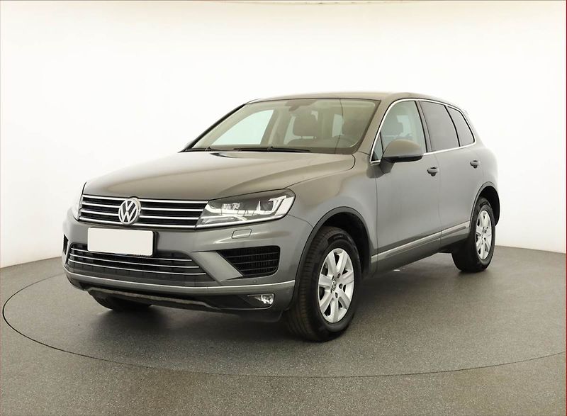 Volkswagen Touareg (2017) 3.0 TDI - fotka 2 z 17