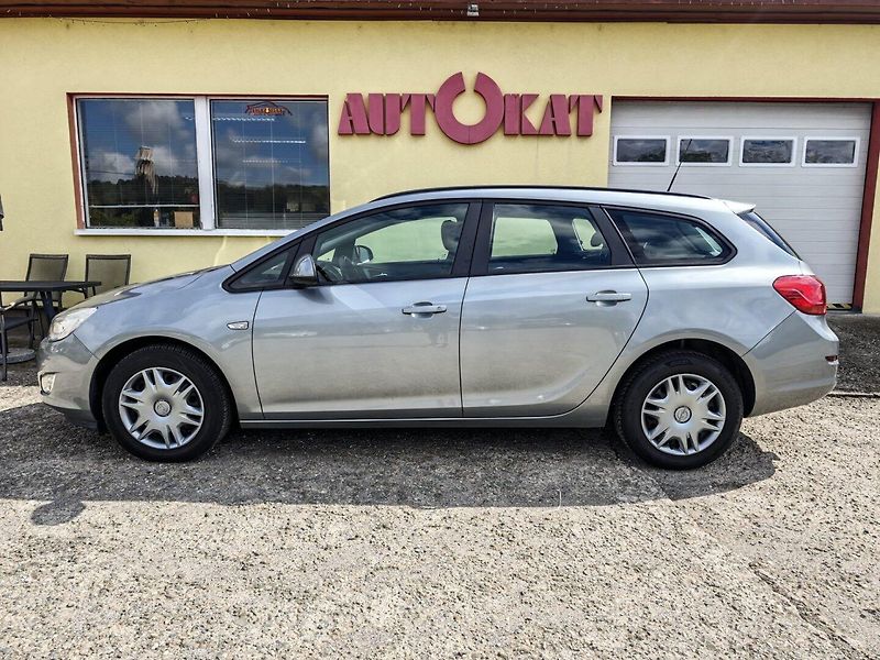 Opel Astra (2012) 1.4i 16V LPG Klima/1MAJ/ESP - fotka 6 z 23