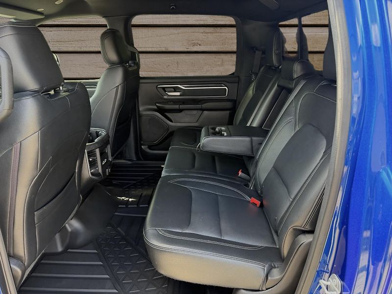 Dodge RAM (2019) +BLACK WIDOW ORIGINAL +  - fotka 16 z 24