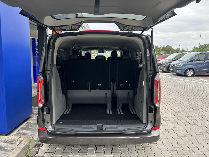 Ford Tourneo Custom Titanium L2 2.0 EcoBlue 110 kW - fotka 8 z 36