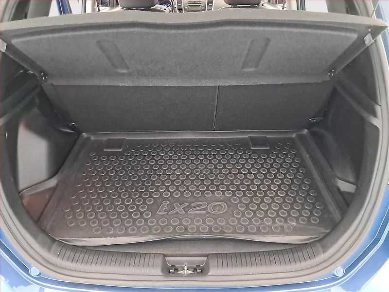 Hyundai ix20 (2016) 1.4 CVVT, ČR,1.maj, Tempomat - fotka 14 z 16