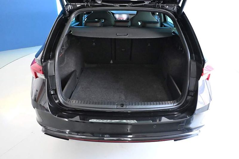 Škoda Octavia (2023) 2.0 RS DSG 147KW Matrix LED Vi - fotka 8 z 37